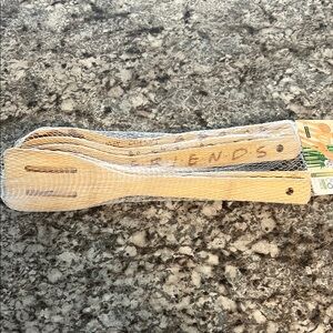 Friends Themed Wooden Kitchen Utensil Set